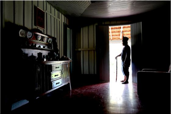Indígena na sede da Fazenda Primavera - Fonte: El País